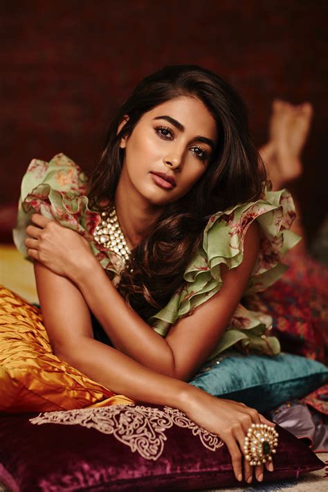 pooja hegde images